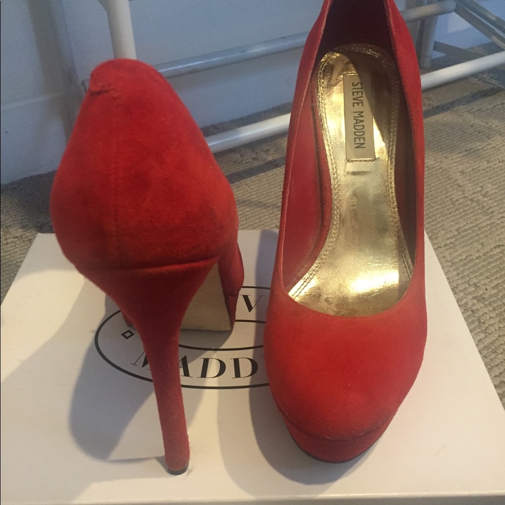 Steve Madden red suede heels